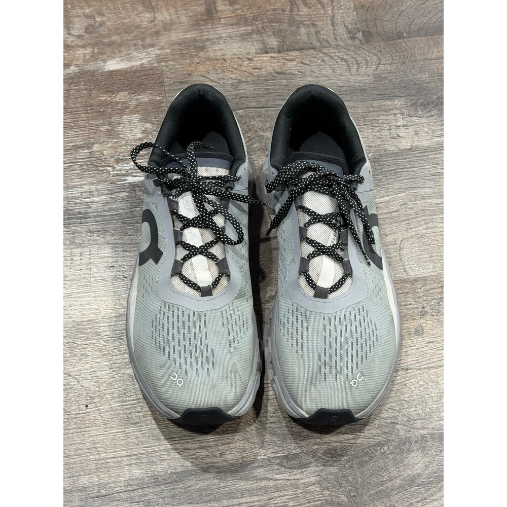 On Cloudstratus Mens Running Shoes Grey Black 61.97657 Size 12